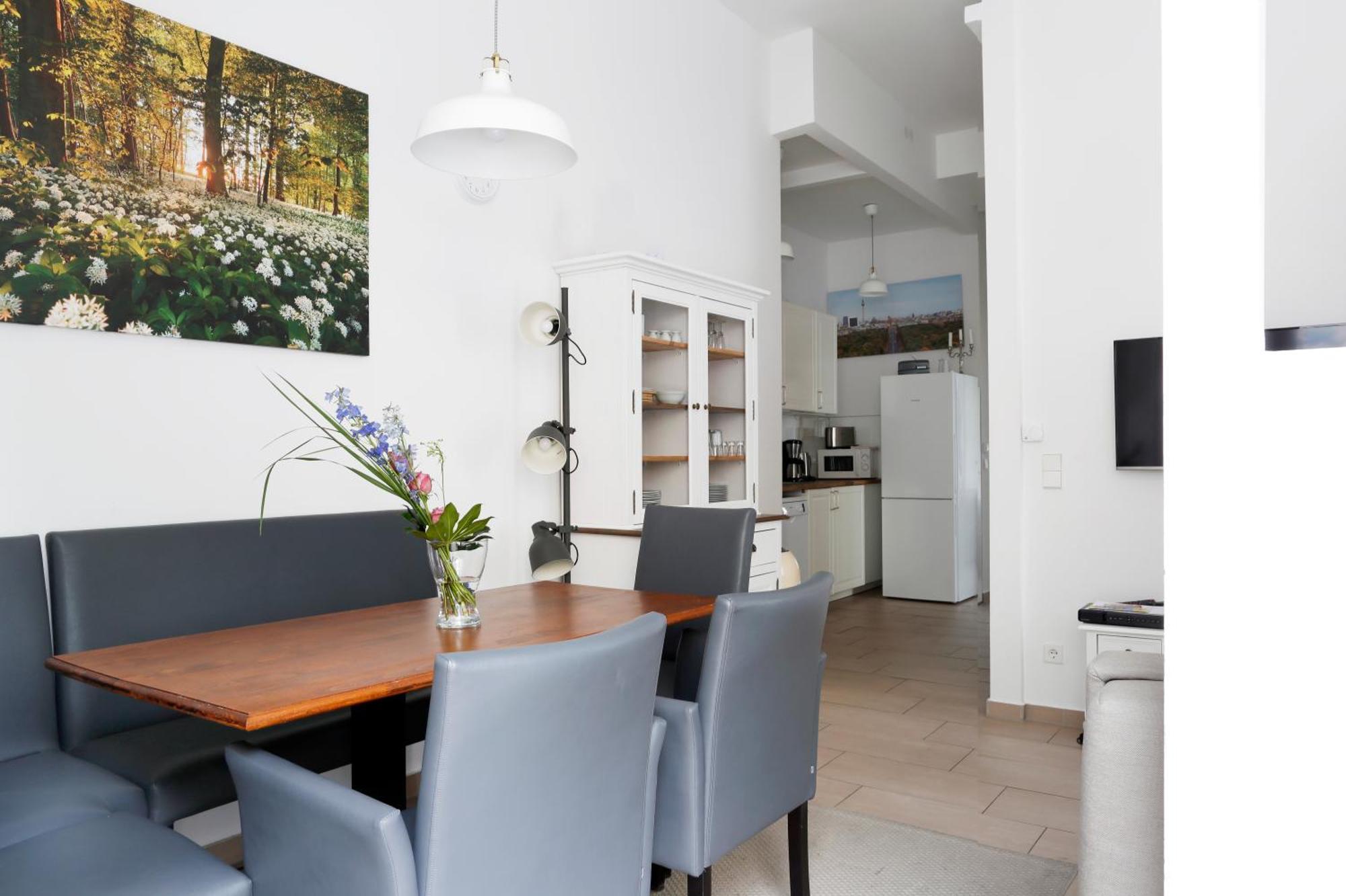 Nieb By Rockchair Apartments L Superhost Status L 3 Bedrooms Boxspringbeds 3 Bathrooms In Center "Kurfuerstendamm" - Cozy Family & Business Flair Welcomes You! Berlin Exterior photo