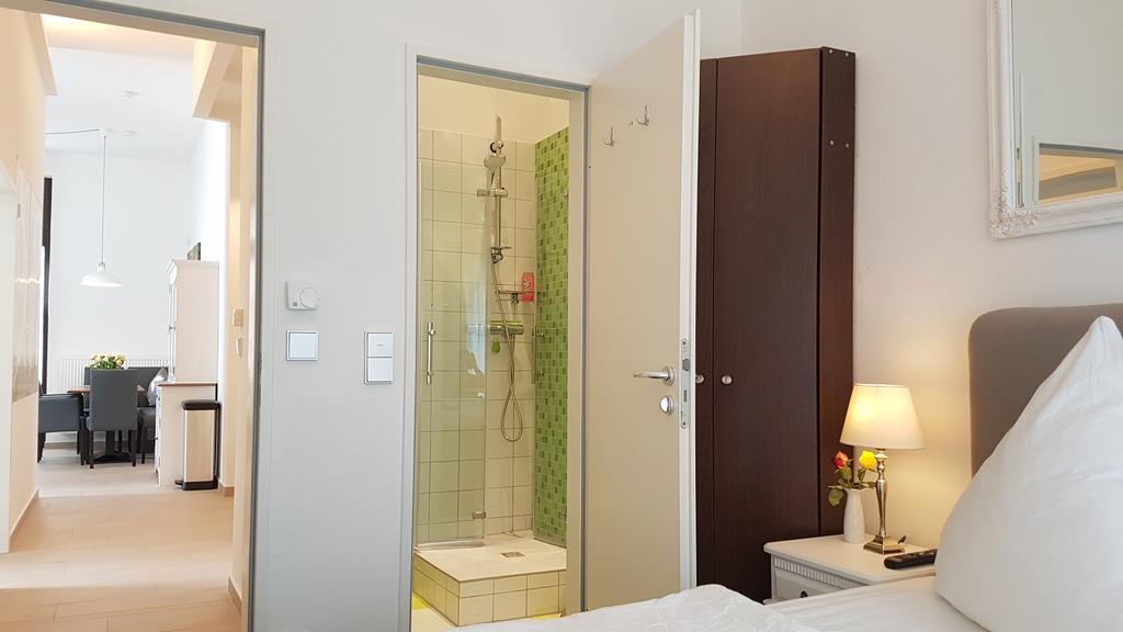 Nieb By Rockchair Apartments L Superhost Status L 3 Bedrooms Boxspringbeds 3 Bathrooms In Center "Kurfuerstendamm" - Cozy Family & Business Flair Welcomes You! Berlin Exterior photo